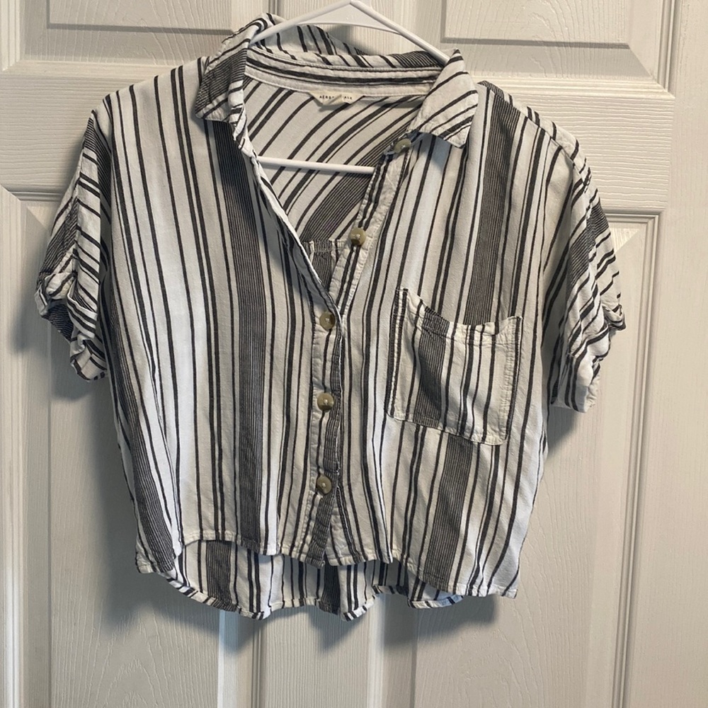 Aeropostale crop top button down tee-shirt